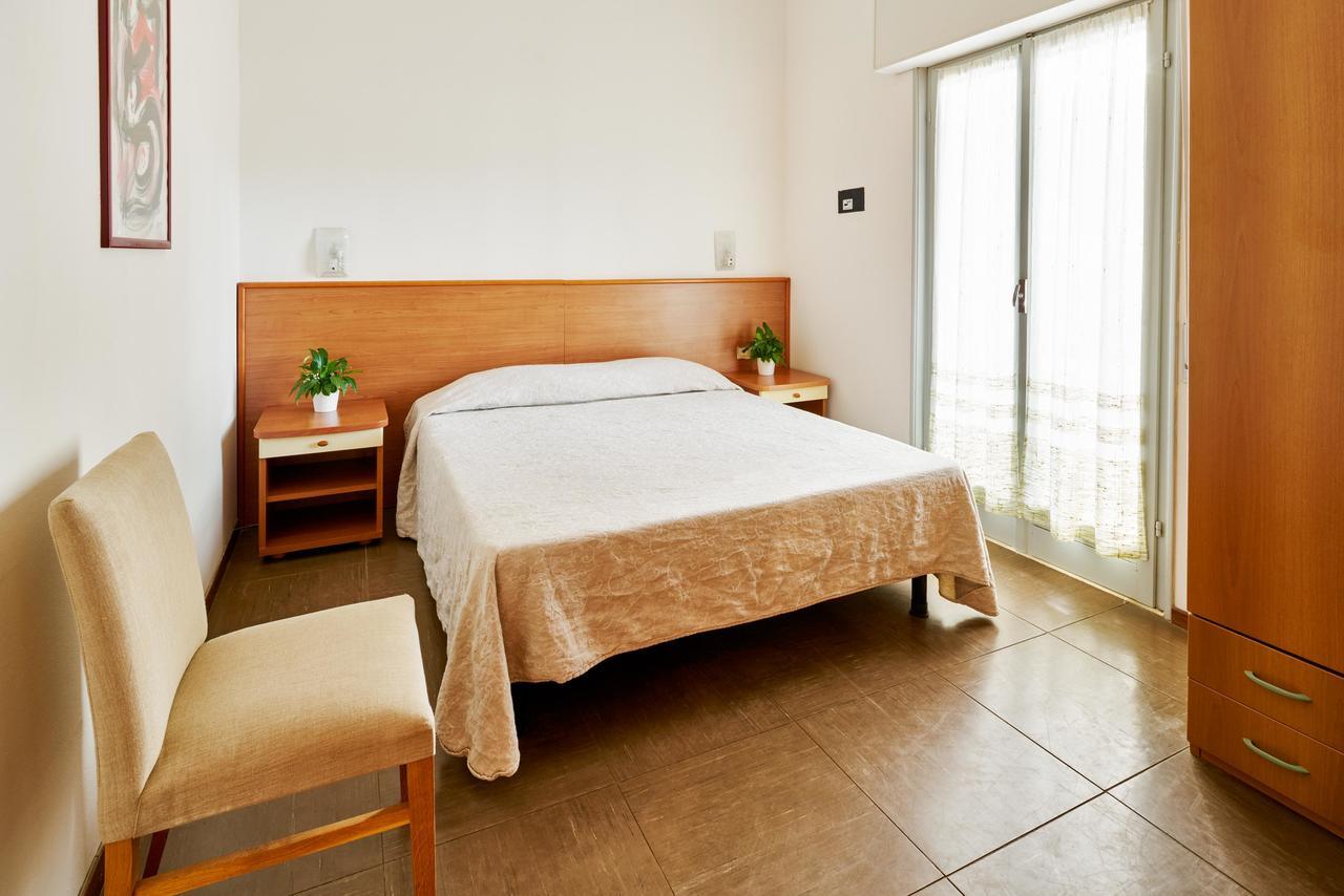 G/Hotel Lignano Lignano Sabbiadoro Bagian luar foto