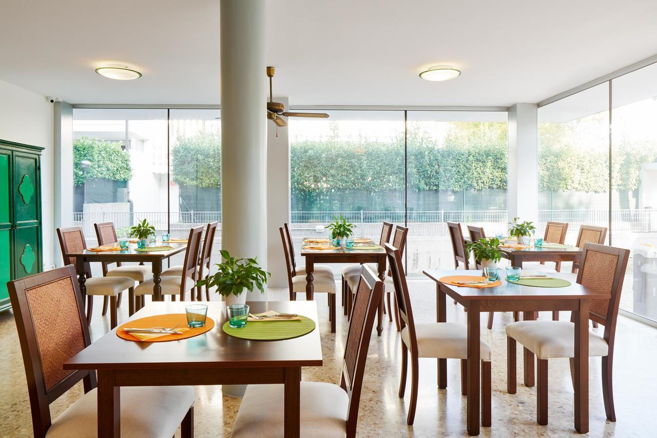 G/Hotel Lignano Lignano Sabbiadoro Bagian luar foto